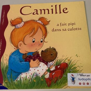 Camille a fait pipi dans sa culotte