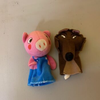 lot 2 marionnettes loup cochon