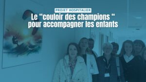 Équipes du service d’explorations fonctionnelles respiratoires de l’Institut Cœur Poumon et bénévoles de Ludopital réunis devant une œuvre murale lors de l’inauguration du nouvel aménagement du service.