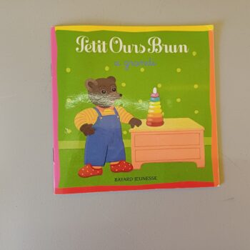 Petit ours brun a grandi